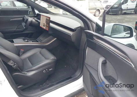 2022 Tesla Model X Dual Motor All-Wheel Drive z USA, uszkodzony, nr VIN 7SAXCAE51NF357196